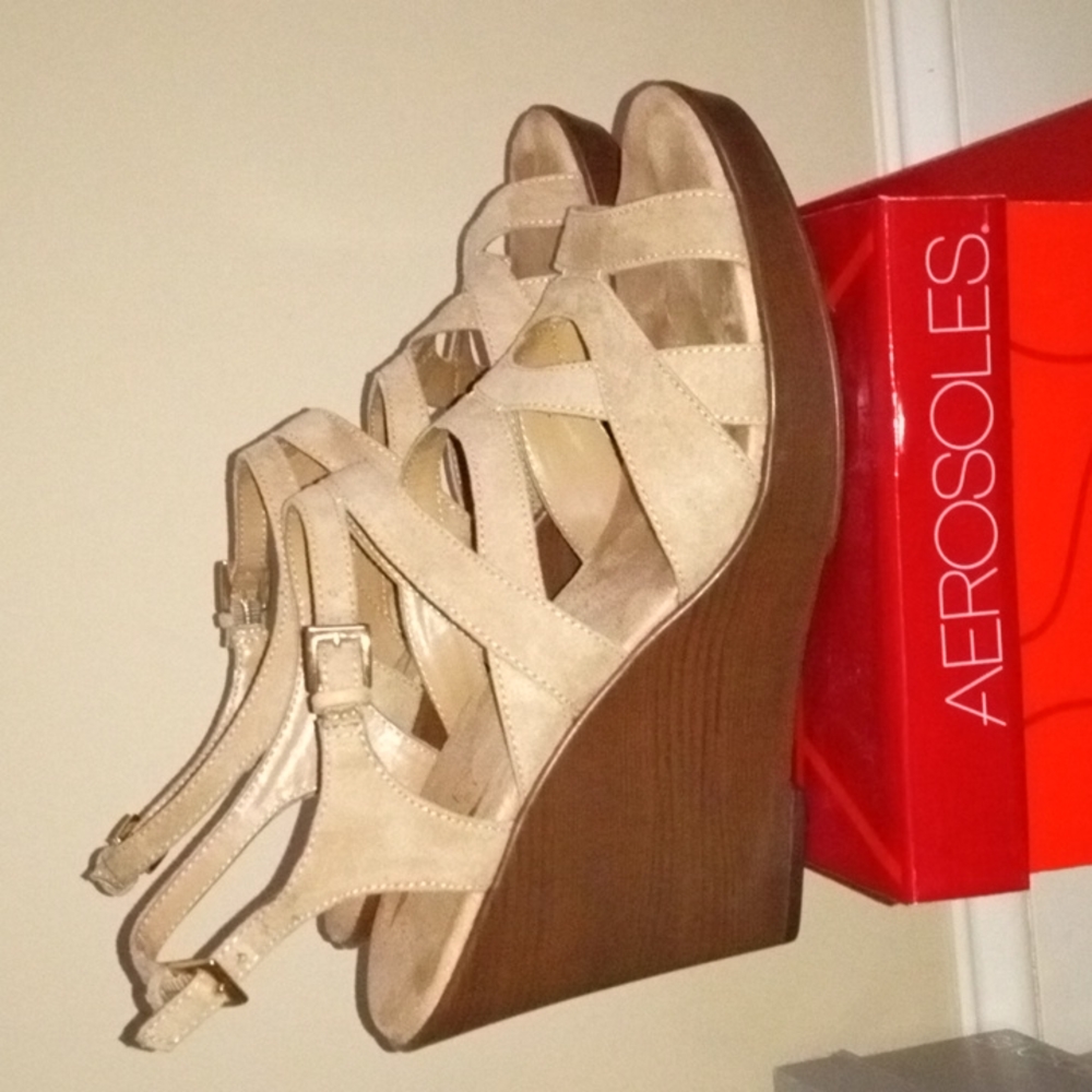 Tan wedge heeled Slingback